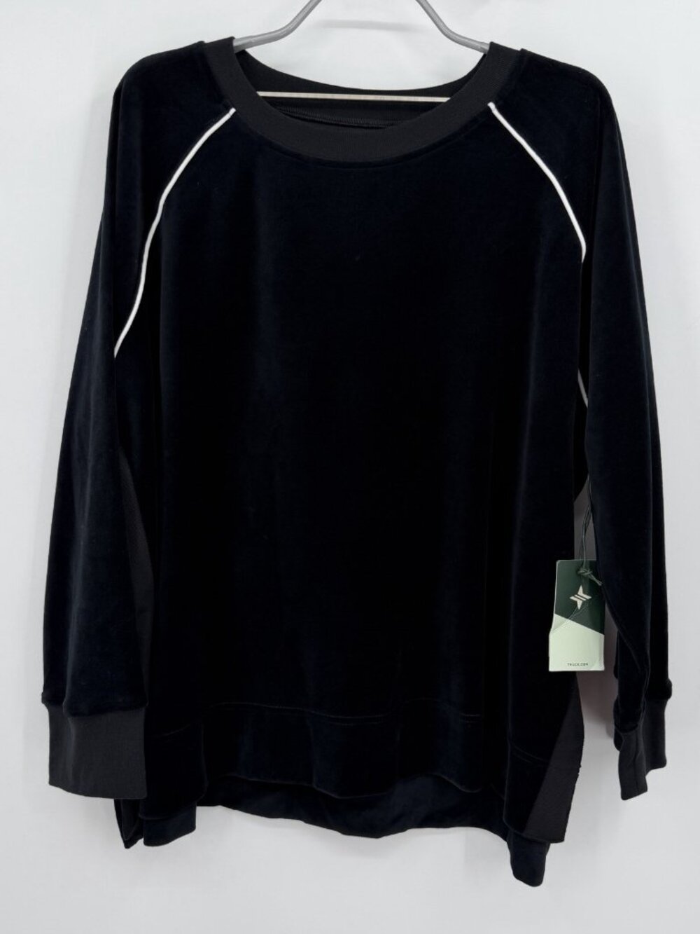 Tuckernuck Sport Black Velour Maggie Pullover Sweatshirt size XXL 2XL